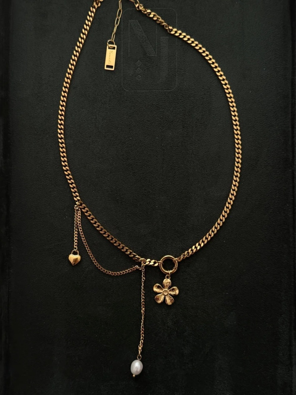 Willow Gold Flower Pendant Necklace